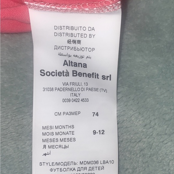 Moschino Tshirt - Picture 4 of 4